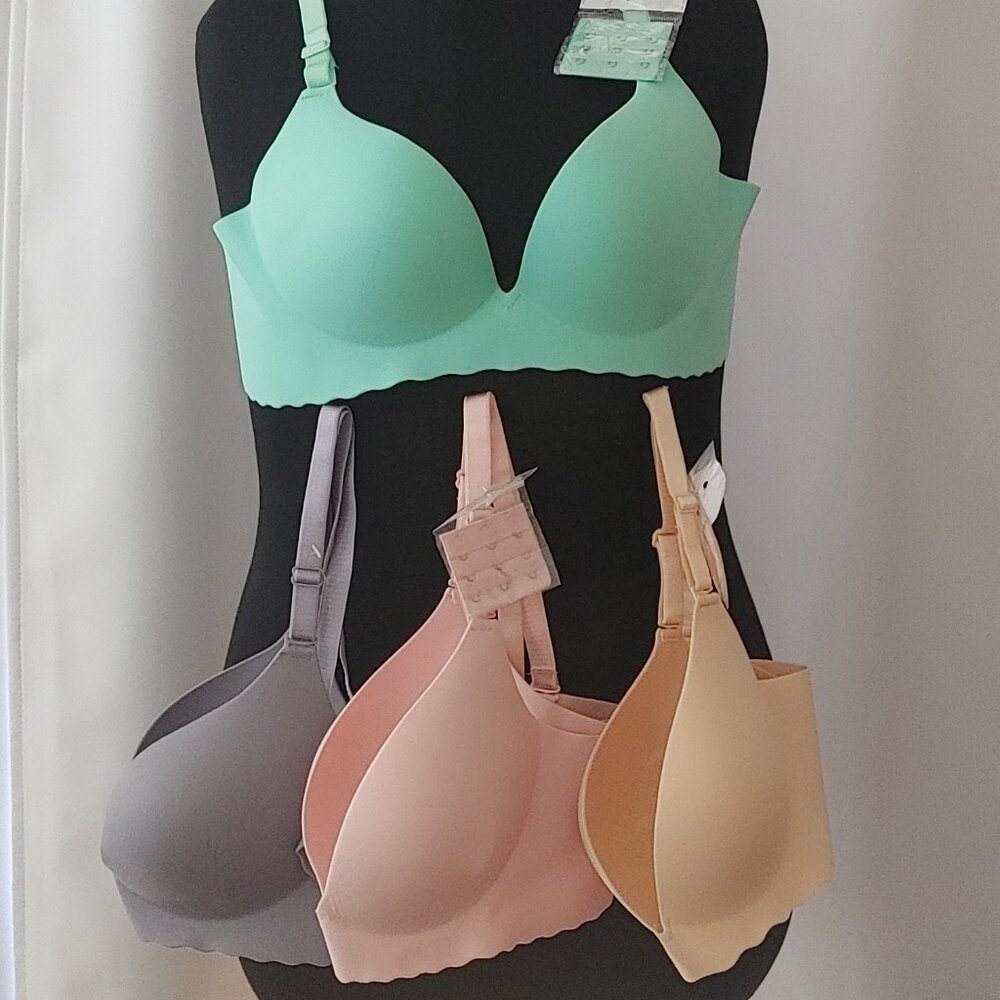 Bras - Picture 1 of 3